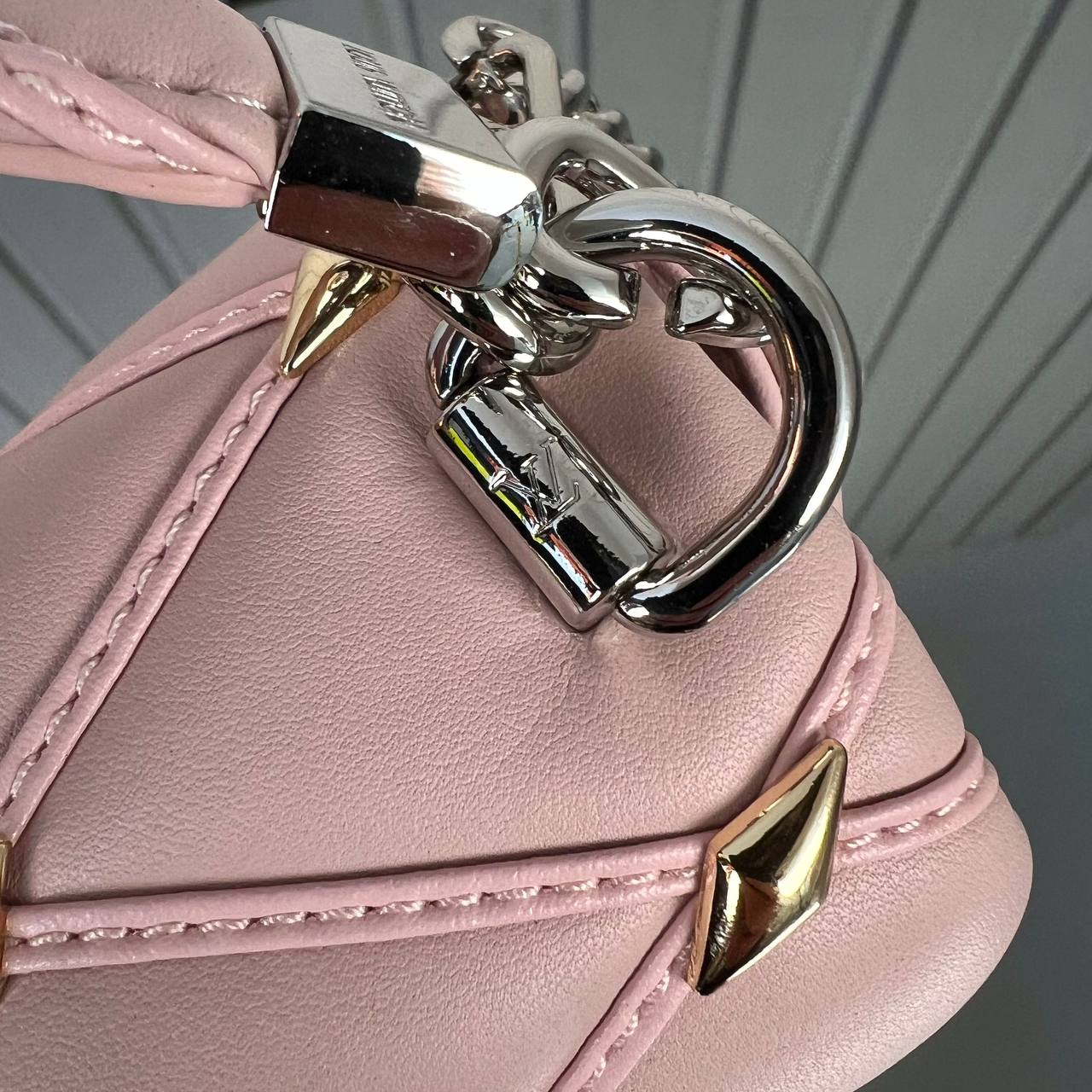 Louis Vuitton Bag A+